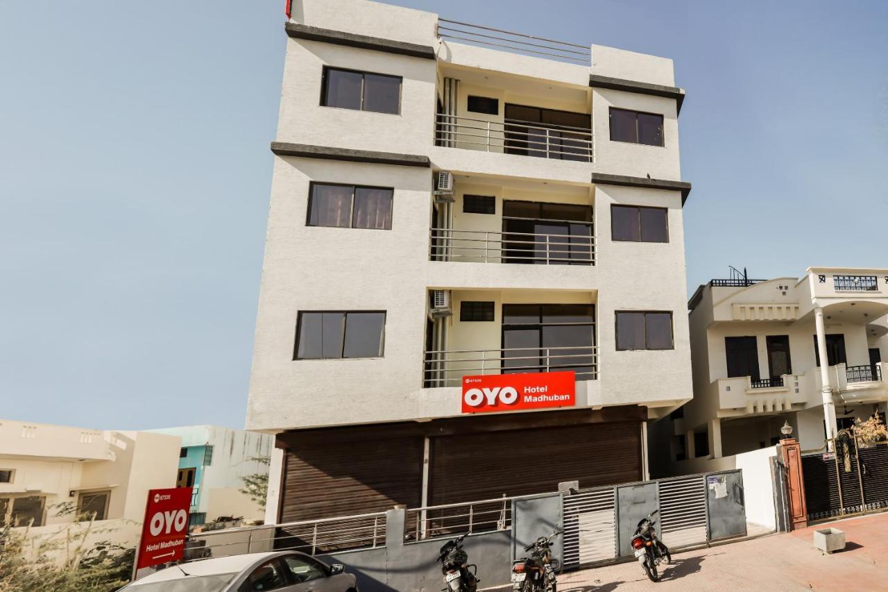 Oyo 67335 Hotel Madhuban Ajmer Esterno foto